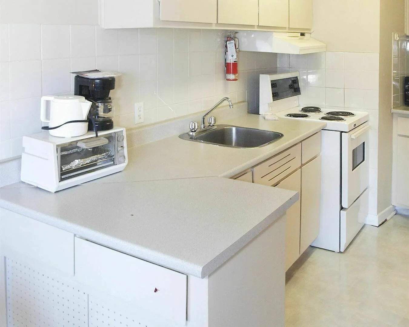 Beausejour Hotel Apartments/Hotel Dorval